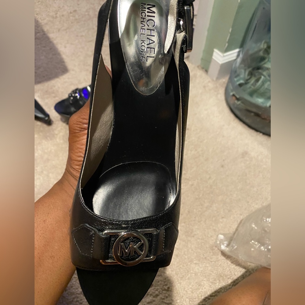 Micheal Kors wedges🎀